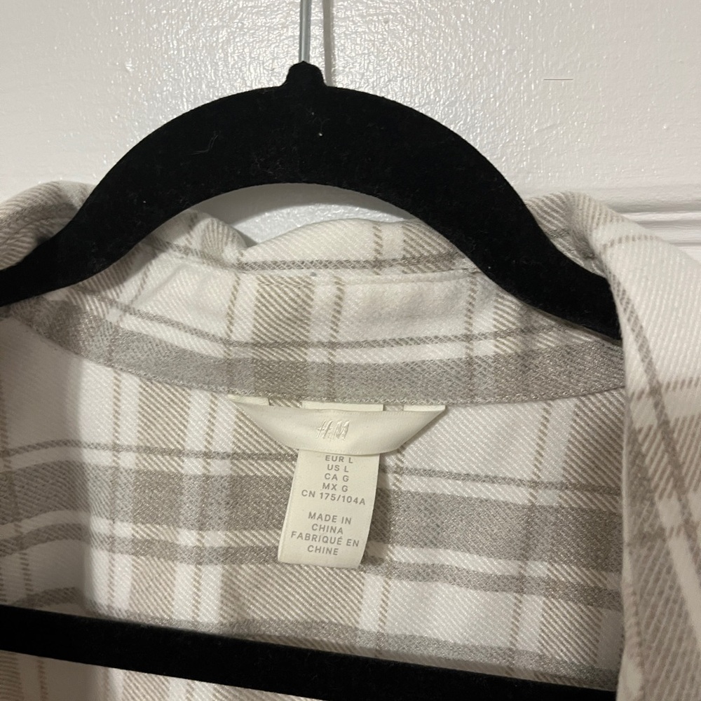Flannel shacket - Picture 3 of 4